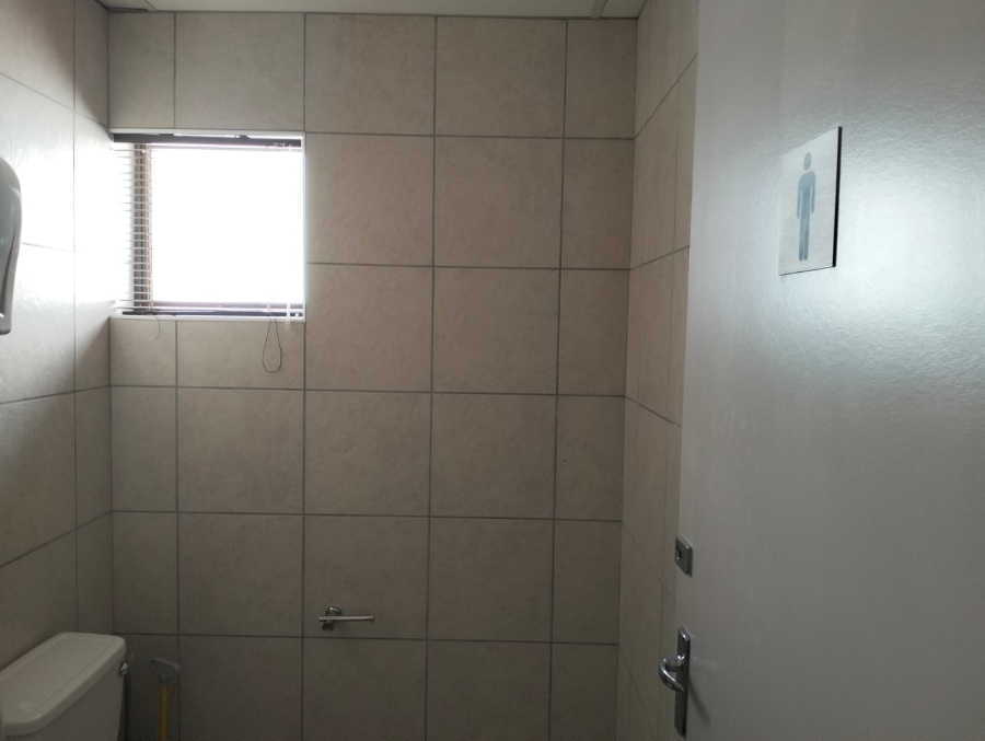 Commercial Property for Sale in Rosenpark Western Cape